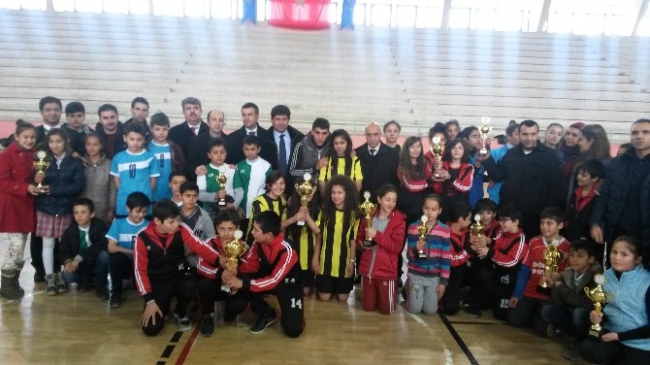 Badminton Turnuvası Sona Erdi