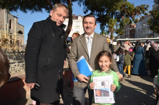 Fatsa'da Öğrencilerin Karne Heyecanı