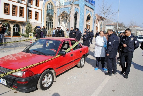 Adliye Önünde 4 Kişinin Yaralandığı Kavgaya 3 Tutuklama