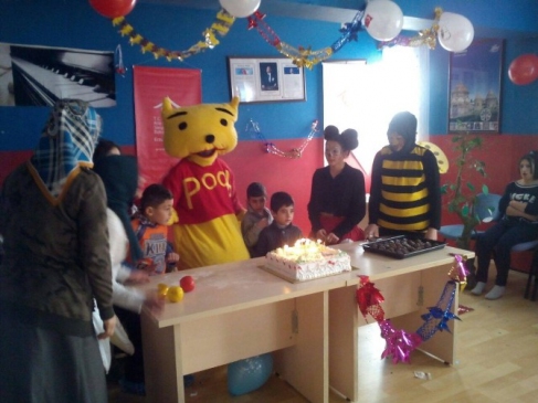 Nene Hatun Çocuk Yuvasında Kalan Çocukların Doğum Günü Sevinci