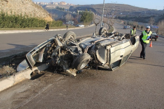 (Özel Haber) Takla Atan Araçtan Sağ Çıktılar