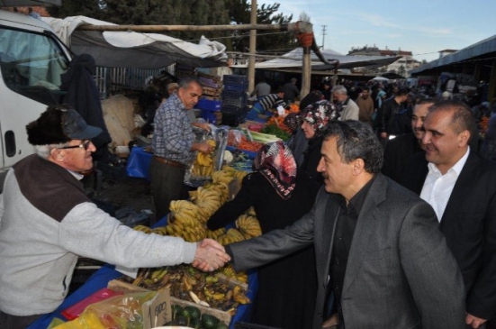 Başkan Tutal'dan Pazar Esnafına Teşekkür