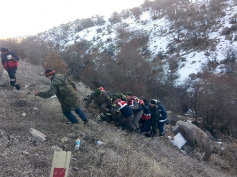 Seydişehir' De Trafik Kazası 1 Ölü 2 Yaralı