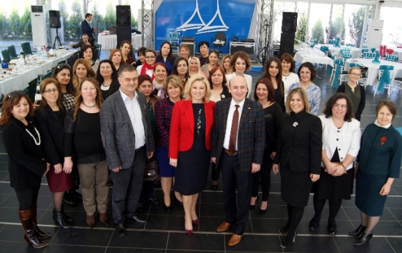 Ayto İş Hayatındaki Kadınları Buluşturdu