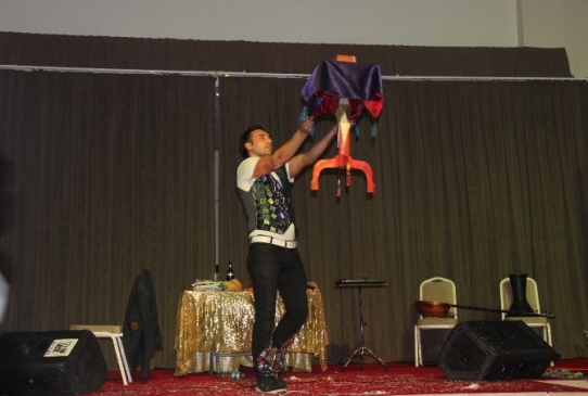 'yetenek Sizsiniz'in Salih'inden Öğrencilere Özel Şov