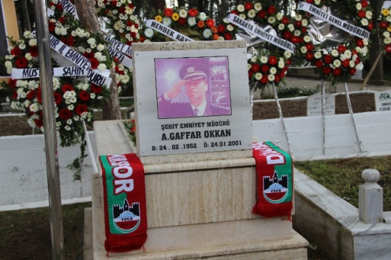 Şehit Emniyet Müdürü Ali Gaffar Okkan Mezarı Başında Anıldı