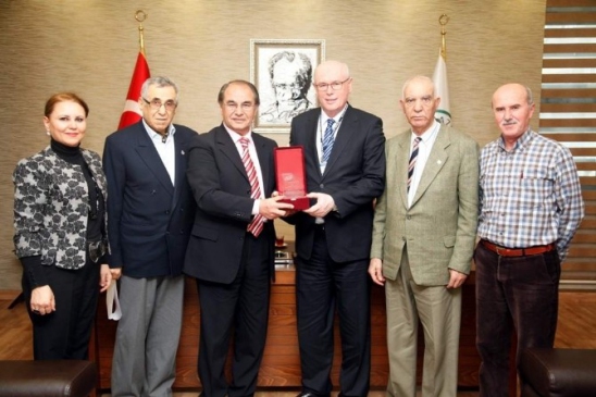 Parklara Köy Enstitülü Öğretmenlerin İsmi Verilecek