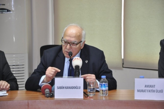 İzmir'de 'adalet Ve Demokrasi' Paneli