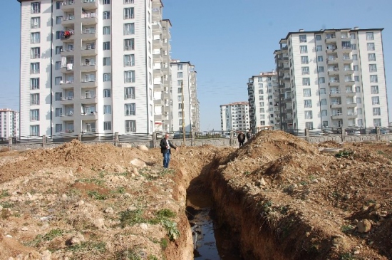 Site Sakinleri Alt Yapı Sorununun Çözülmesini İstedi