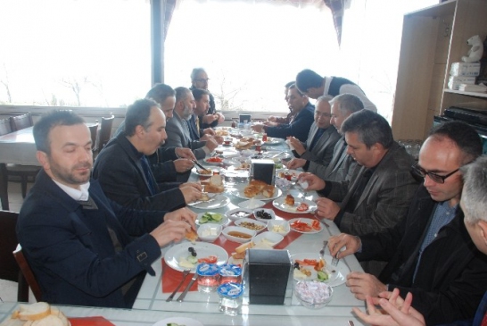 İmam Hatiplilerden Candan'a Okul Teşekkürü