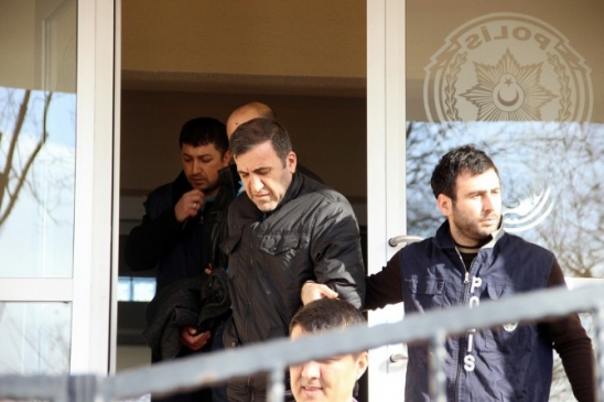 Sakarya'da Cinayete Karıştıkları İddiasıyla Gözaltına Alınan İki Kişi Adliyeye Sevk Edildi