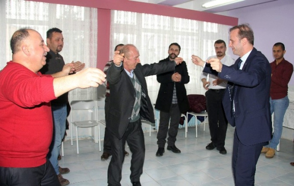 MHP'liler Seçim Startını Huzurevinden Verdi