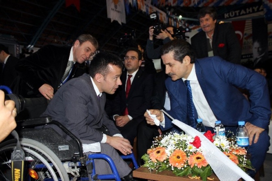 Çelik ''Ya Zeytinden Ya Da Silahtan Yana Olacaksın''