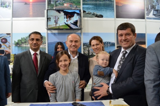 İstanbul Büyükşehir Belediye Başkanı Gömeç Standını Ziyaret Etti