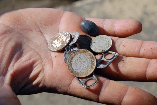 (Özel Haber) Plajların Define Avcıları İş Başında