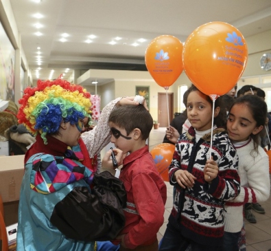 Sultanbeyli'de Yarıyıl Şenliği Renkli Görüntülere Sahne Oldu