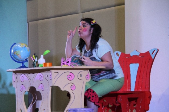 Kastamonu Belediyesinden Öğrencilere Tiyatro Hediyesi