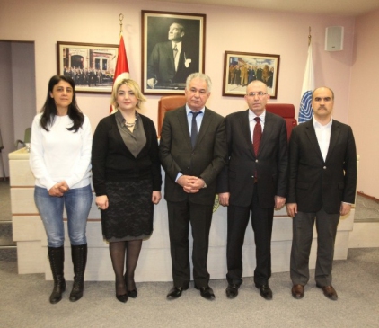 Meclis Üyeleri Seyhan Belediyesi'ne Saldırıyı Kınadı