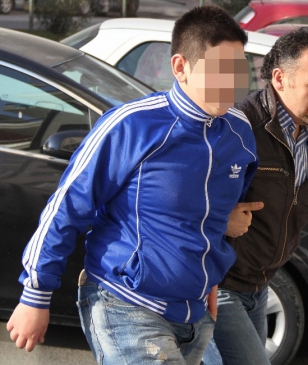 2 Kardeşi Bıçaklayan Genç Serbest