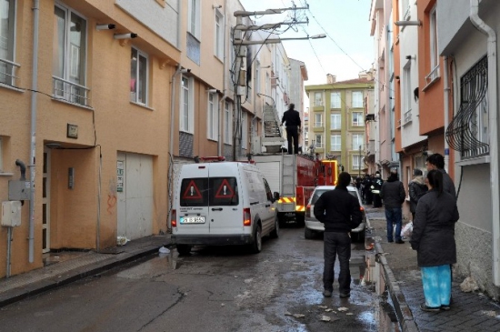Eskişehir'de Ev Yangını