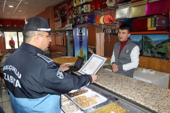 Selçuklu'da Hafta Tatili Ruhsat Denetimleri Devam Ediyor