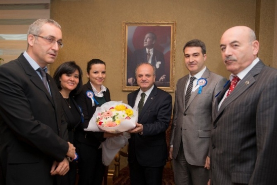 Vali Çakacak Dünya Gümrük Günü'nü Kutladı