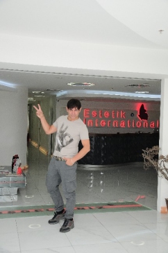 Ünlü Tırnak Tasarımcısı Marco Bonvicini Estetik International'da