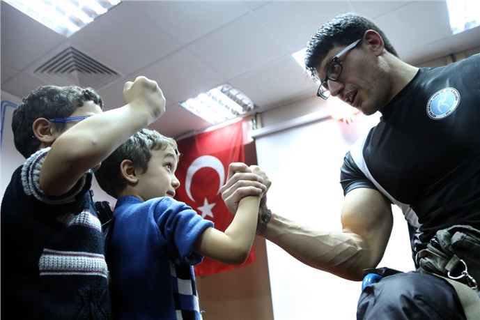 Geleceğin şampiyonlarını hazırlıyor