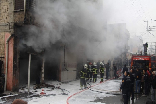 Ayakkabı Atölyesinde Çıkan Yangın Korkuttu