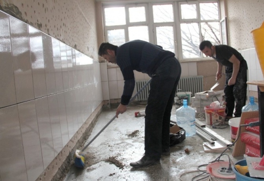 (Özel Haber) Çocuğunun Eğitim Gördüğü Okulu Onarmak İçin Tedaviyi Reddetti