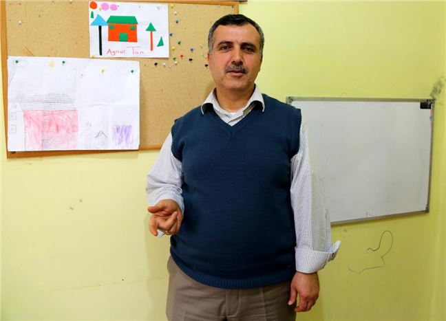 Öğretmen olma hayalini 45'inden sonra gerçekleştirecek