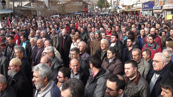 Artvin'de ''tabutlu'' protesto