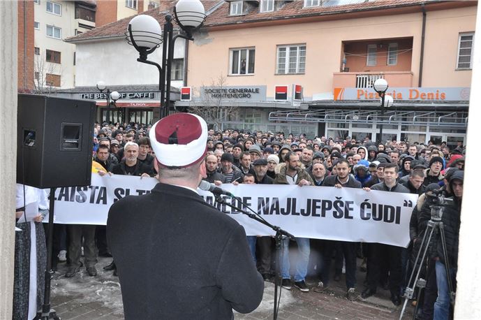 Fransız mizah dergisine tepkiler