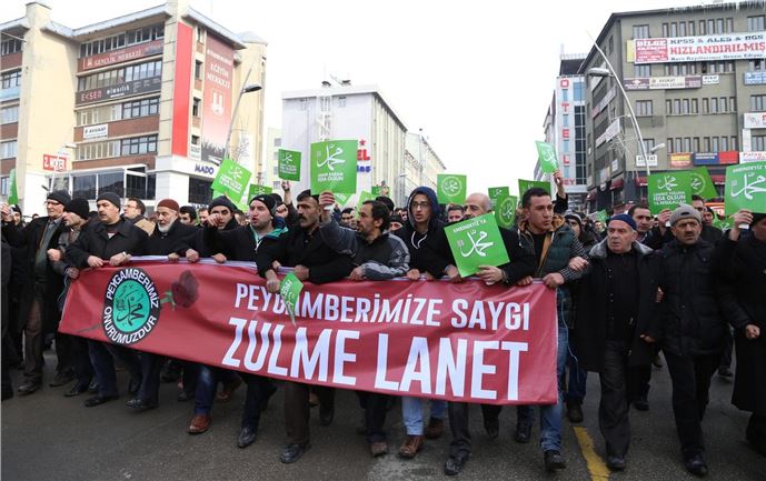 ''Peygamberimize Saygı Zulme Lanet Yürüyüşü''