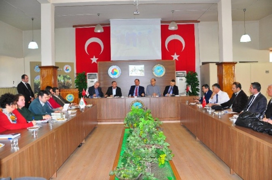 Prof. Dr. Altındişli'den Üzüm Çağrısı