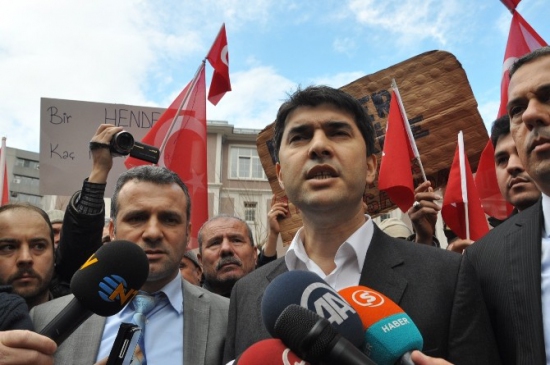 Yasa Dışı Dinleme Operasyonunda Müdür Teslim Oldu