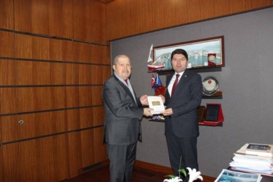İslam Tarihi Profesörü Sarıçam'dan Milletvekili Yılmaz Tunç'a Ziyaret