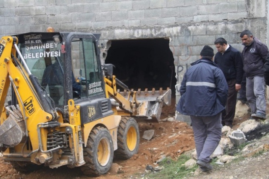 8 Yıl Önce Ceset Gömüldüğü İddia Edilen Evde Çalışma Başlatıldı