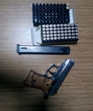 Sakarya'da Ruhsatsız Tabanca Ve Uyuşturucu Ele Geçirildi