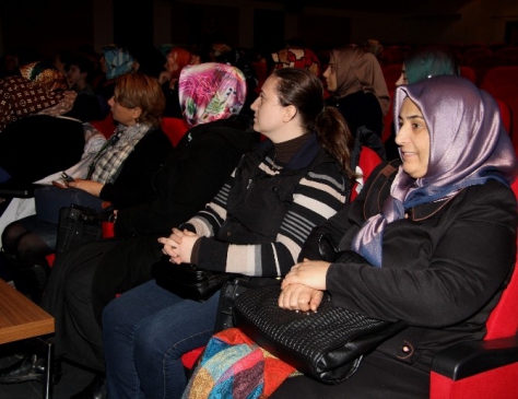 'doktor Anneler Yetiştirme' Semineri Düzenlendi