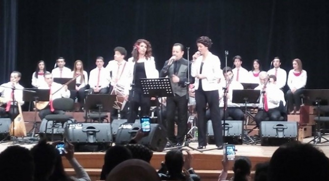 Yüreğir Gençlik Merkezi Türk Halk Müziği Grubu İlk Konserini Verdi