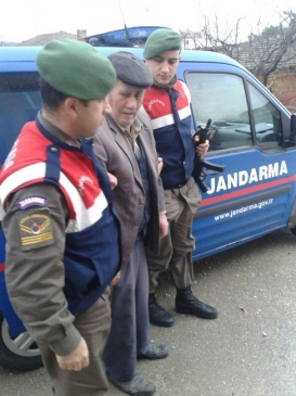 ''tuvalete Gidiyorum'' Diye Evden Çıktı Donmak Üzereyken Bulundu