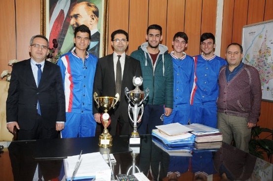 Batman Milli Eğitim Müdürü Çelik Bölge Şampiyonu Genç Basketçileri Konuk Etti