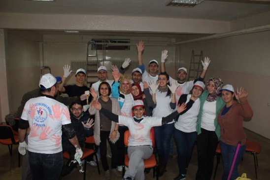 Amasya Gençlik Merkezi Üyeleri Okul Boyadı