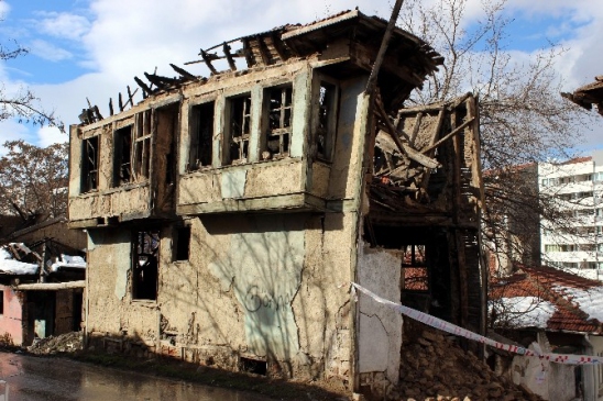 Kar Odunpazarı Evlerini De Vurdu