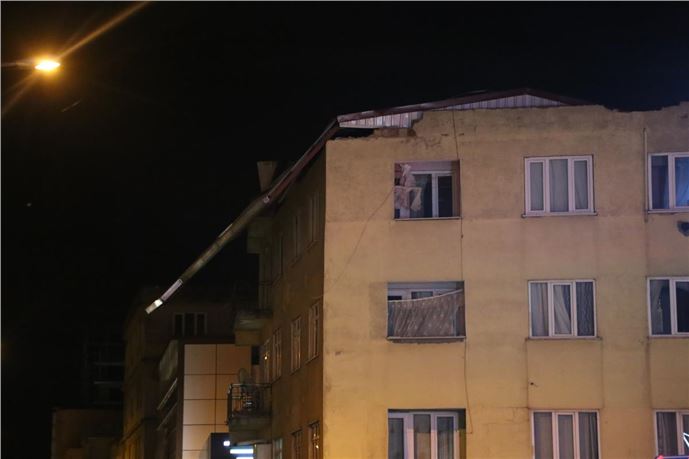 Bursa'da kuvvetli lodos