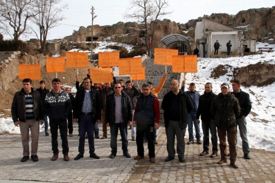 Yeraltı Kentinin Çevre Düzenleme Projesinin Tamalanmamasına Esnaflardan Tepki