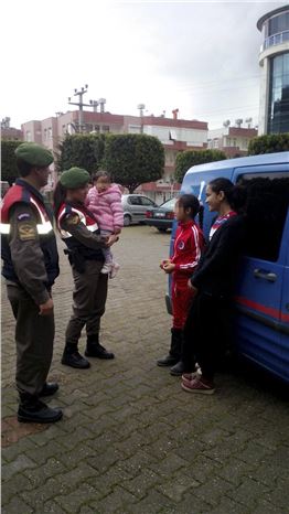 Şiddet gördüğünü iddia eden kadın jandarmaya sığındı