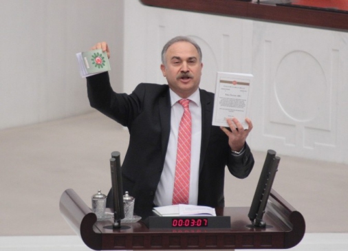 Çevre Dostu Bloknot Meclis'i Karıştırdı