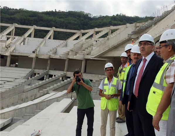 Trabzon Akyazı Stadyumuna ''akıllı'' çatı